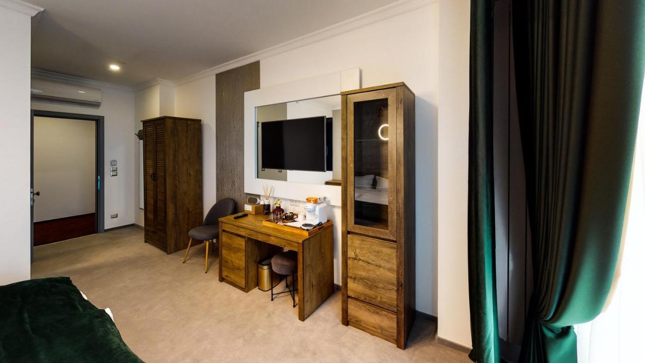Hotel Angel Sofia Fălticeni 外观 照片