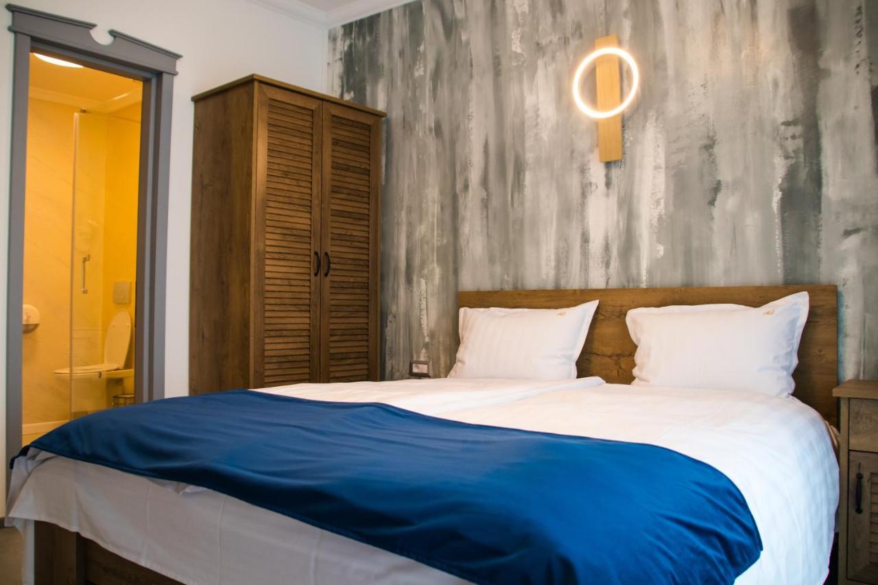 Hotel Angel Sofia Fălticeni 外观 照片