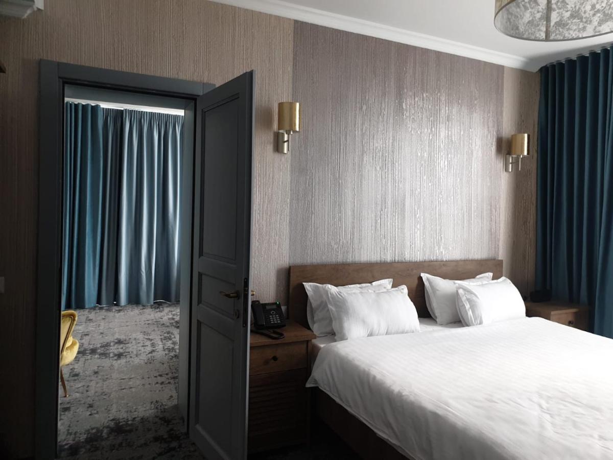 Hotel Angel Sofia Fălticeni 外观 照片
